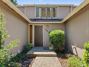10917 80th Place NE, Kirkland WA 98034