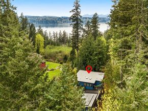 10143 Battle Point Drive NE, Bainbridge Island WA 98110