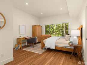 10143 Battle Point Drive NE, Bainbridge Island WA 98110