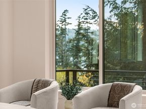 10143 Battle Point Drive NE, Bainbridge Island WA 98110
