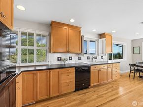 20811 8th Ave S, Des Moines WA 98198