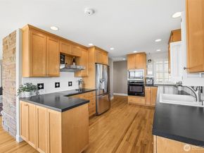 20811 8th Ave S, Des Moines WA 98198