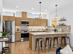 4140 44th Avenue SW, Seattle WA 98116