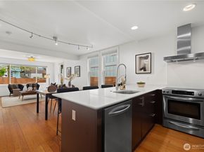 927 29th Avenue S, Seattle WA 98144