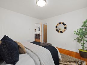 927 29th Avenue S, Seattle WA 98144
