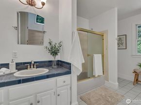 1622 SW 140th Street, Burien WA 98166