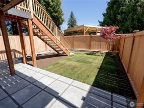 13540 39th Avenue NE B, Seattle WA 98125