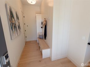 13540 39th Avenue NE B, Seattle WA 98125
