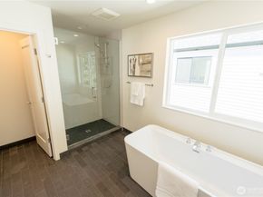 13540 39th Avenue NE B, Seattle WA 98125