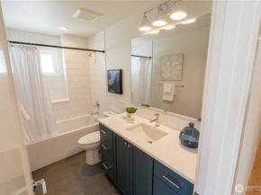 13540 39th Avenue NE B, Seattle WA 98125
