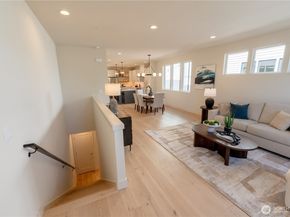13540 39th Avenue NE B, Seattle WA 98125