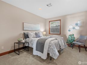20619 NE 16th Street, Sammamish WA 98074