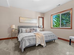 20619 NE 16th Street, Sammamish WA 98074