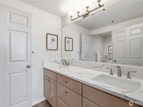 177 107th Avenue NE 1204, Bellevue WA 98004