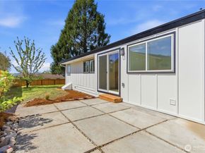 2103 S 249th Street, Kent WA 98032