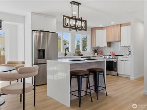 2103 S 249th Street, Kent WA 98032
