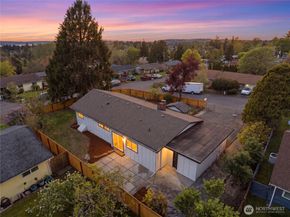 2103 S 249th Street, Kent WA 98032