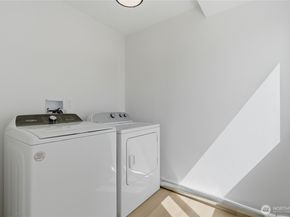 2103 S 249th Street, Kent WA 98032