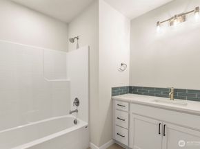 16823 Alder Way K2, Lynnwood WA 98037
