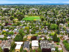 7518 24th Avenue NW 201, Seattle WA 98117