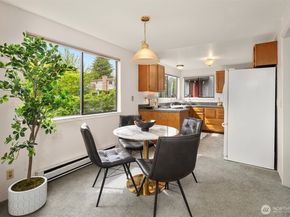 7518 24th Avenue NW 201, Seattle WA 98117