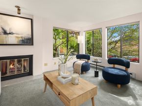 7518 24th Avenue NW 201, Seattle WA 98117