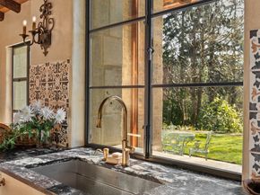 11008 N Deer Drive, Woodway WA 98020