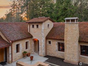 11008 N Deer Drive, Woodway WA 98020