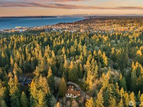 11008 N Deer Drive, Woodway WA 98020