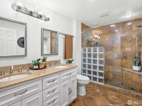 17811 7th Avenue W, Bothell WA 98012