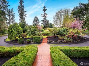 17811 7th Avenue W, Bothell WA 98012