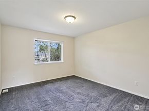18870 108th Lane SE, Renton WA 98055