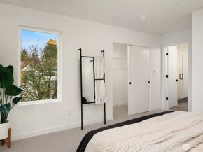7428 2nd Avenue NE, Seattle WA 98115