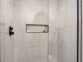 7428 2nd Avenue NE, Seattle WA 98115
