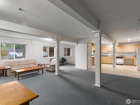 6106 202nd Street SW 103, Lynnwood WA 98036