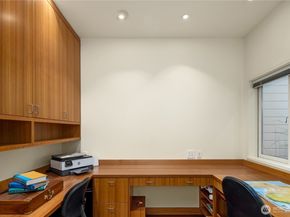 4712 SW Brace Point Dr, Seattle WA 98136
