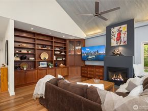 4712 SW Brace Point Dr, Seattle WA 98136