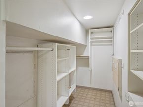 4817 Greenwood Avenue N, Seattle WA 98103