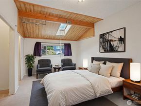4817 Greenwood Avenue N, Seattle WA 98103