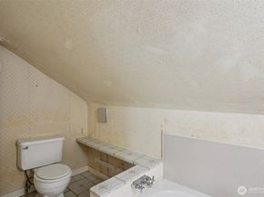 4817 Greenwood Avenue N, Seattle WA 98103