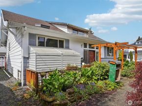 4817 Greenwood Avenue N, Seattle WA 98103