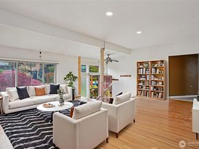 4817 Greenwood Avenue N, Seattle WA 98103