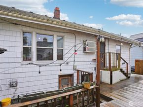4817 Greenwood Avenue N, Seattle WA 98103