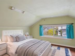 4817 Greenwood Avenue N, Seattle WA 98103
