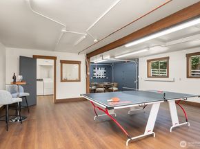 16 Bridlewood Circle, Kirkland WA 98033