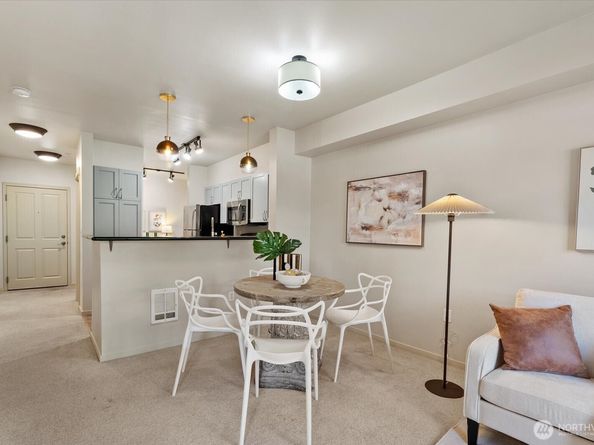111 108th Avenue NE A312, Bellevue WA 98004