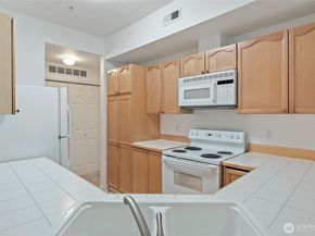 12122 NE 171st Place D201, Bothell WA 98011