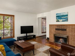 1821 N 47th Street, Seattle WA 98103
