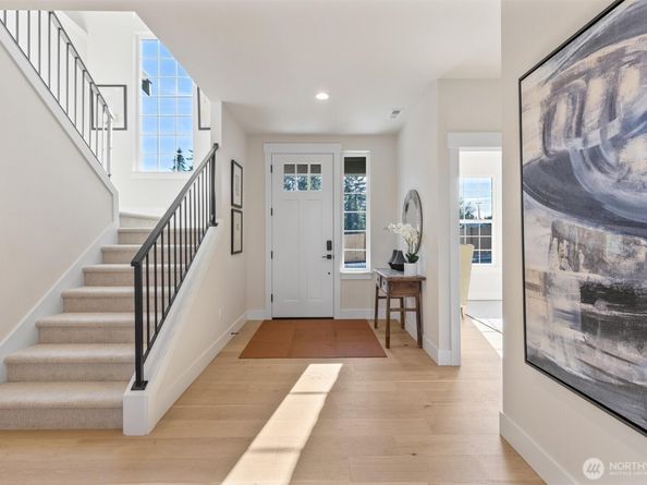 25 213th Place SW, Bothell WA 98021