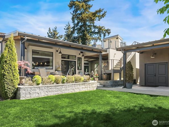 525 16th Avenue W, Kirkland WA 98033